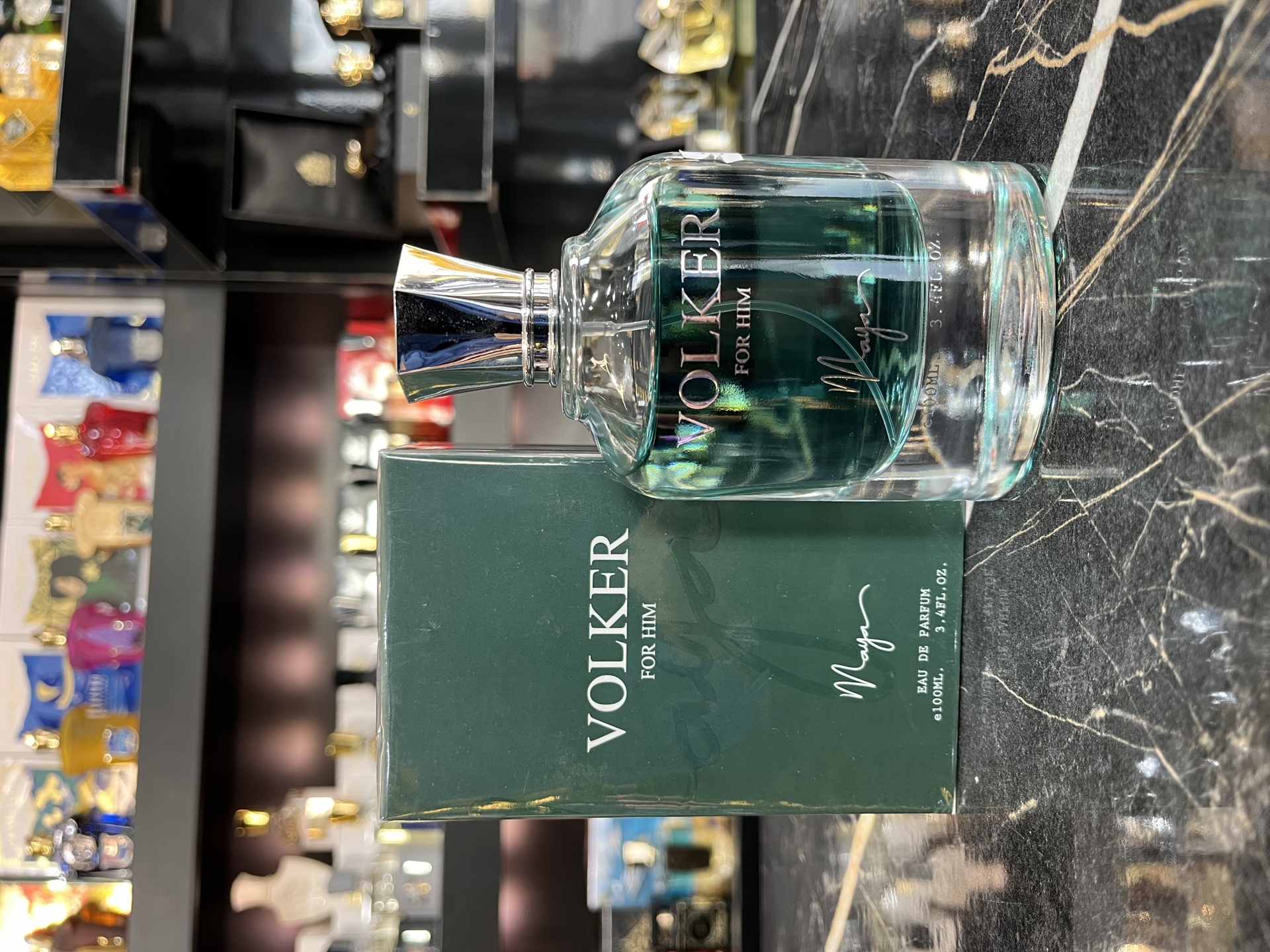 تصویر از عطر ادکلن مایا مدل وولکر  Maya volker  عطری است مردانه و لاکچری.